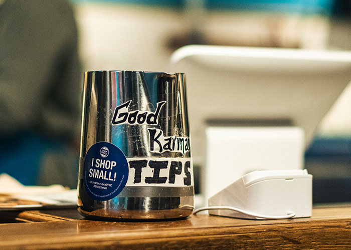 “Total Ignorance Of Science”: 40 Older Adults Point Out Weird Things That Are “Normal” Nowadays