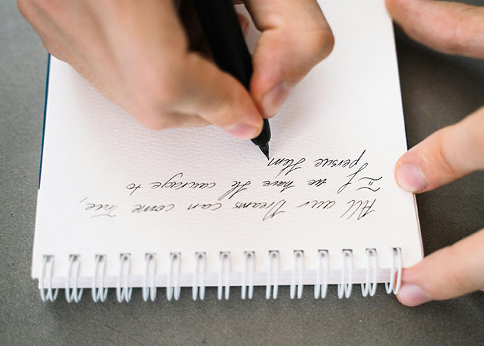 “Total Ignorance Of Science”: 40 Older Adults Point Out Weird Things That Are “Normal” Nowadays