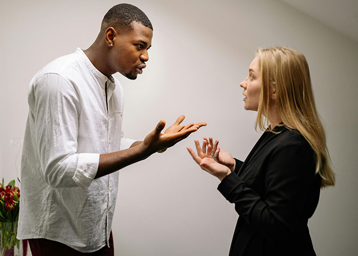 “Total Ignorance Of Science”: 40 Older Adults Point Out Weird Things That Are “Normal” Nowadays