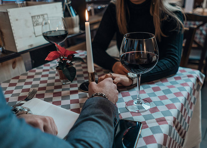 “Total Ignorance Of Science”: 40 Older Adults Point Out Weird Things That Are “Normal” Nowadays