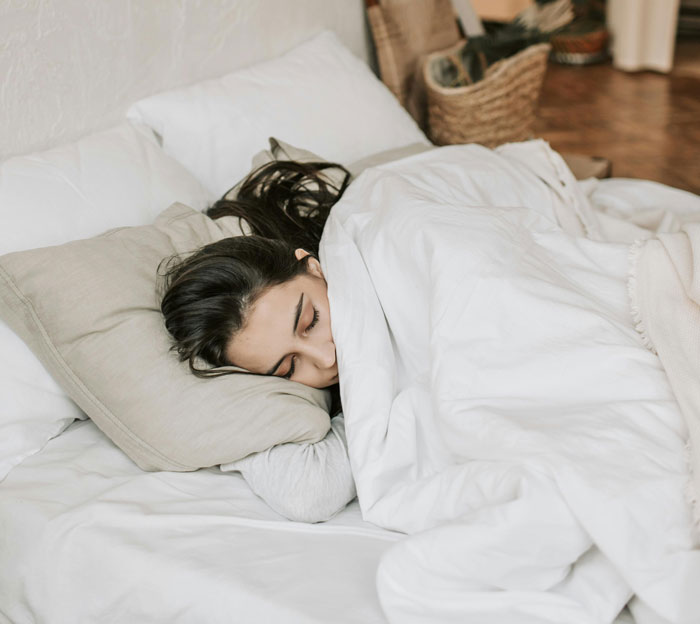 Stepmom Goes Out Of Her Way To Inconvenience Bedbound Teen, Bio Mom Gets Her Out Of There