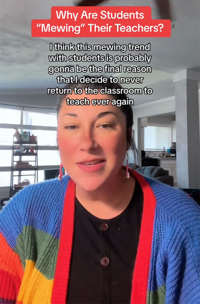 Teacher Claims New &lsquo;Mewing&rsquo; Trend Might Be The Final Reason She Quits Teaching, Goes Viral