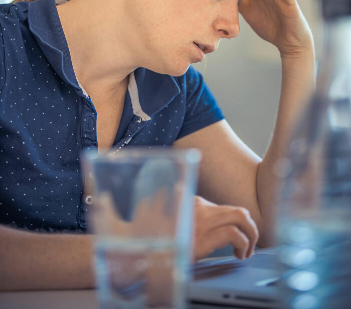 "Obsession With Therapy-Speak": 36 Things Older People Don't Get About The Younger Generations