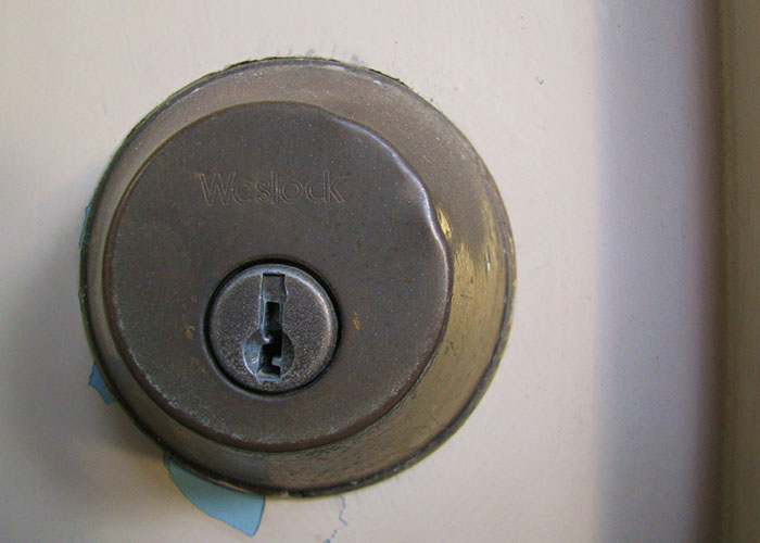 29 Women Who Live Alone Share What They Do To Be Safe