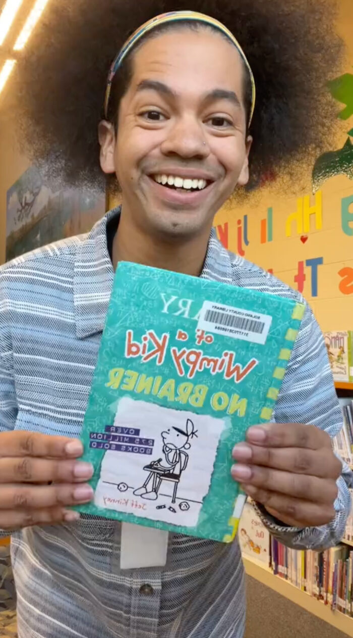 Trolls Targeted TikTok Librarian, Now He’s Quitting To Rediscover Joy Trolls Targeted TikTok Librarian, Now He’s Quitting To Rediscover Joy