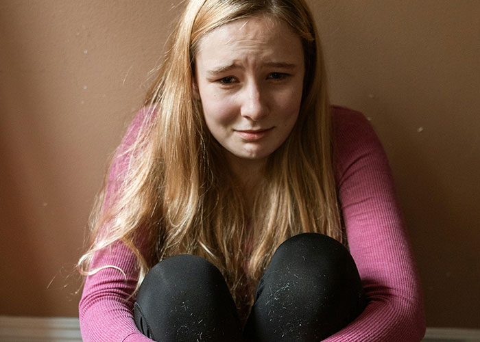 Dad Demands Daughter Take Spoiled Stepsister On Her Graduation Trip, She Moves Out Instead Dad Demands Daughter Take Spoiled Stepsister On Her Graduation Trip, She Moves Out Instead