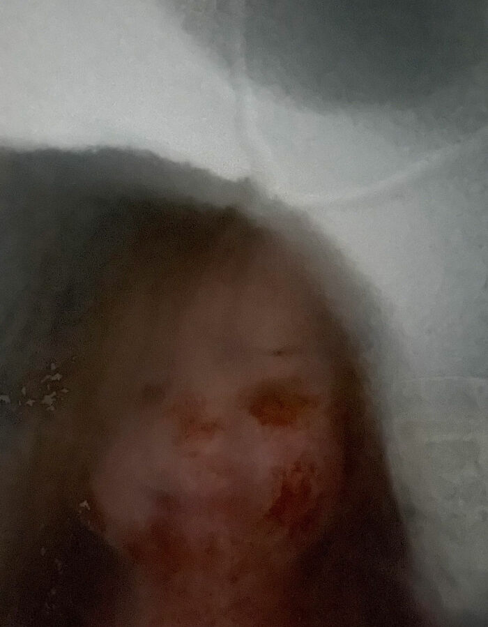 Mi hija usó mi teléfono para hacer fotos. Eran normales, hasta esta...