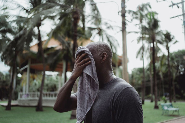 Husband Sees Wife's New AC, Says He Deserves A Trip With His Buddies If She Has That Kind Of Money