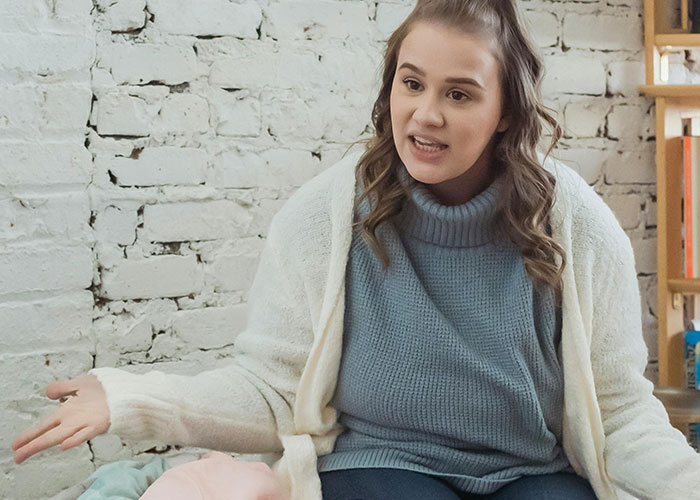 Woman's Attempt To Score Free Dinner On Date Ends In Embarrassment As He Got Warned Beforehand