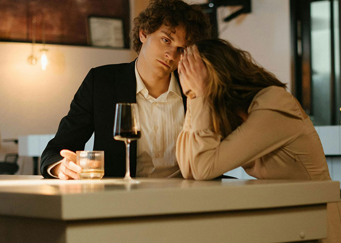 Guy Livid After GF Ignored Him Calling To Be Let Inside At 3 AM Because She Was Asleep