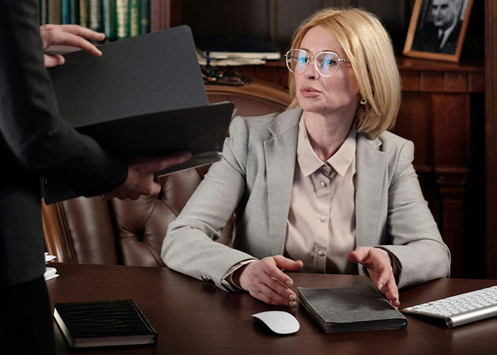 30 Careers That Attract Absolute Jerks, As Shared In This Viral Thread