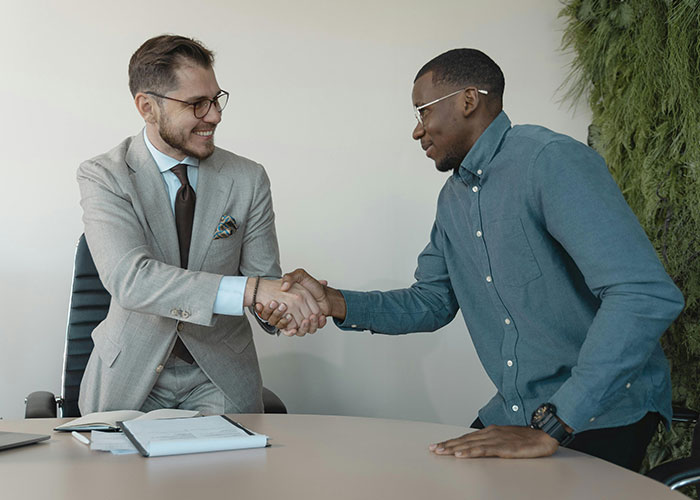 30 Careers That Attract Absolute Jerks, As Shared In This Viral Thread