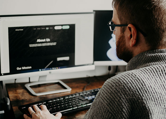 30 Careers That Attract Absolute Jerks, As Shared In This Viral Thread