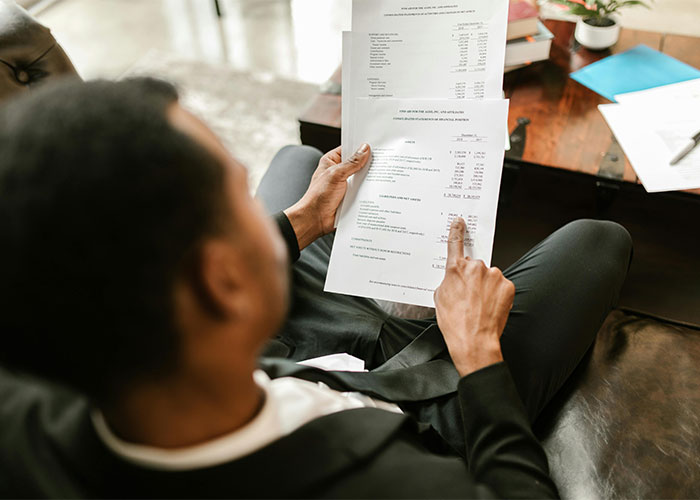 30 Careers That Attract Absolute Jerks, As Shared In This Viral Thread