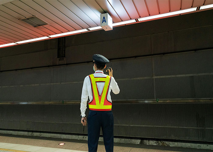 30 Careers That Attract Absolute Jerks, As Shared In This Viral Thread