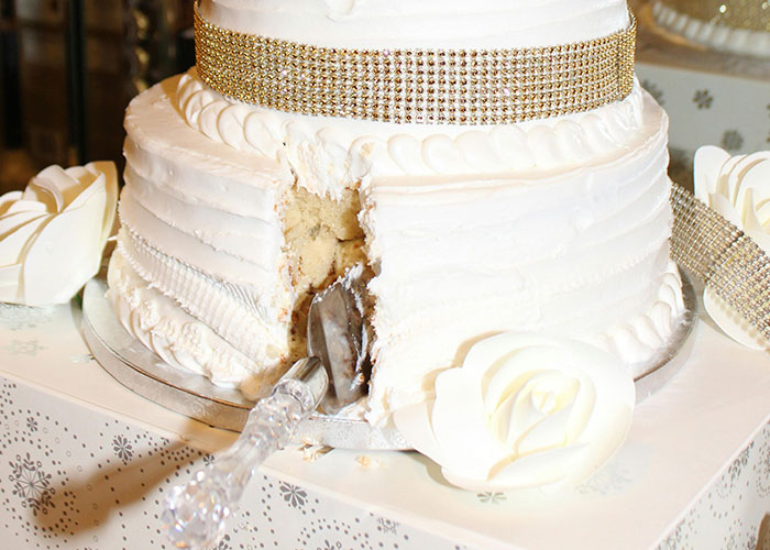 34 Times People Were Served Ridiculous Food At Weddings - 8