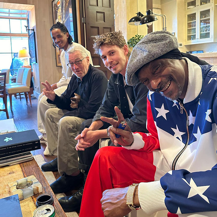 "Such A Random Mix Of People": Robert De Niro, Snoop Dogg, And Austin Butler Enjoy The Ultimate Dinner Party "Such A Random Mix Of People": Robert De Niro, Snoop Dogg, And Austin Butler Enjoy The Ultimate Dinner Party