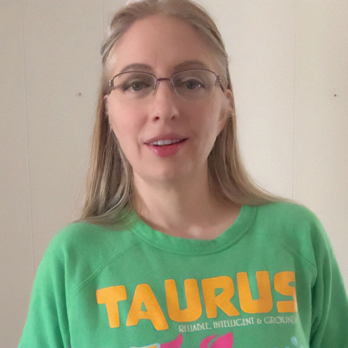 Amish Woman, Who Left Settlement At 17, Reveals How She Ended Up As A Stripper And An Addict - 1