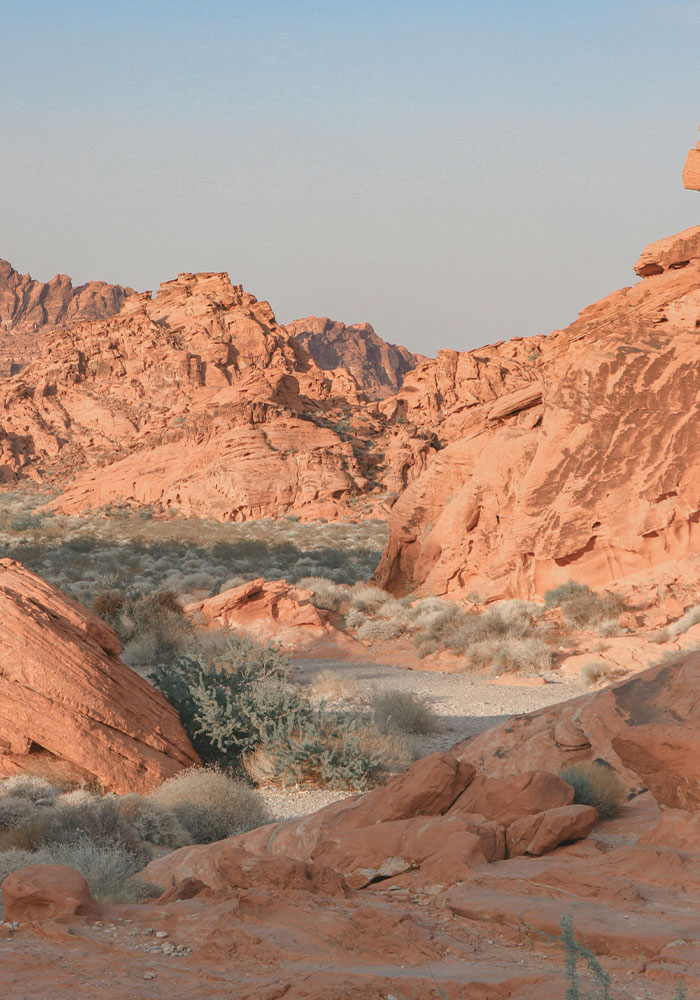 Internet Wants To Track Down Vandals Spotted Destroying Ancient Rock Formation In National Park Internet Wants To Track Down Vandals Spotted Destroying Ancient Rock Formation In National Park