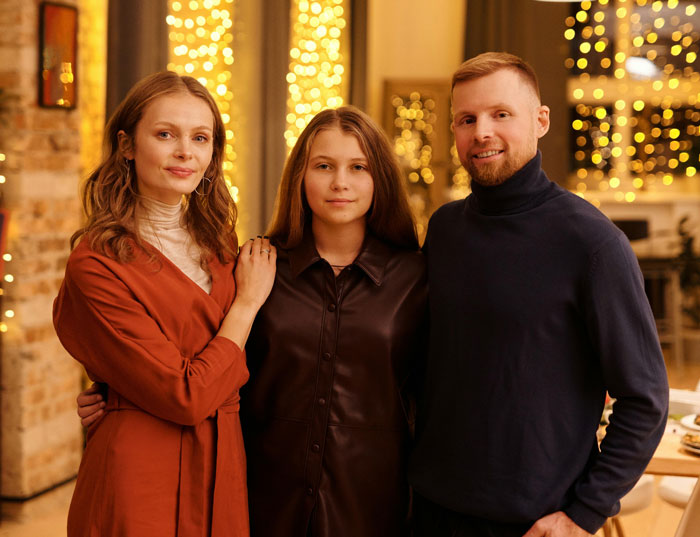 Man Is Tired Of Stepdaughter Making Fun Of Him, Refuses To Fund Her College Tuition In Return - 1