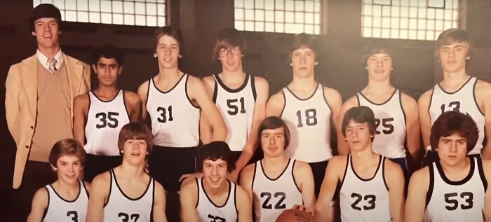 Teacher Delivers On Solar Eclipse Pact Made With Students Almost Five Decades Ago - 8