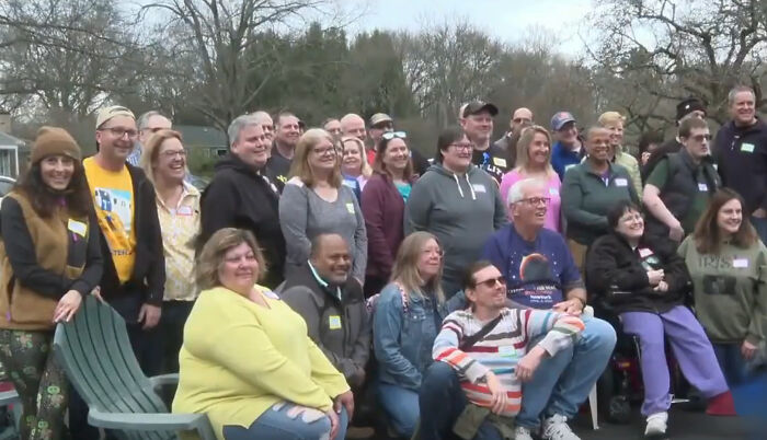 Teacher Delivers On Solar Eclipse Pact Made With Students Almost Five Decades Ago - 1