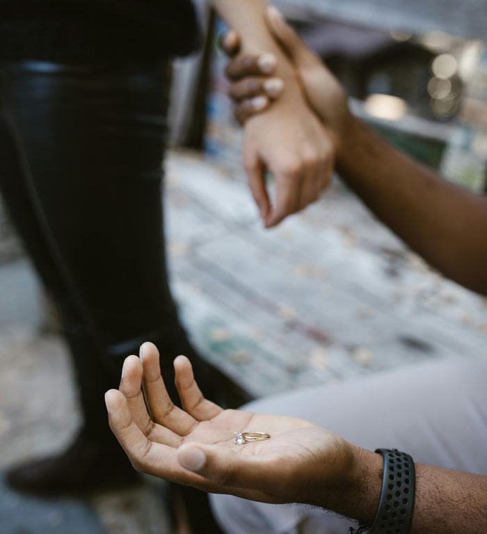 “If I Could Take It Back, I Would”: 35 People Share Their Divorce Stories