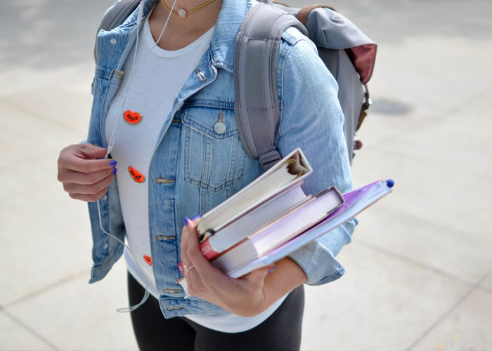  33 Cringy Things That Scream Someone Peaked In High School - 11