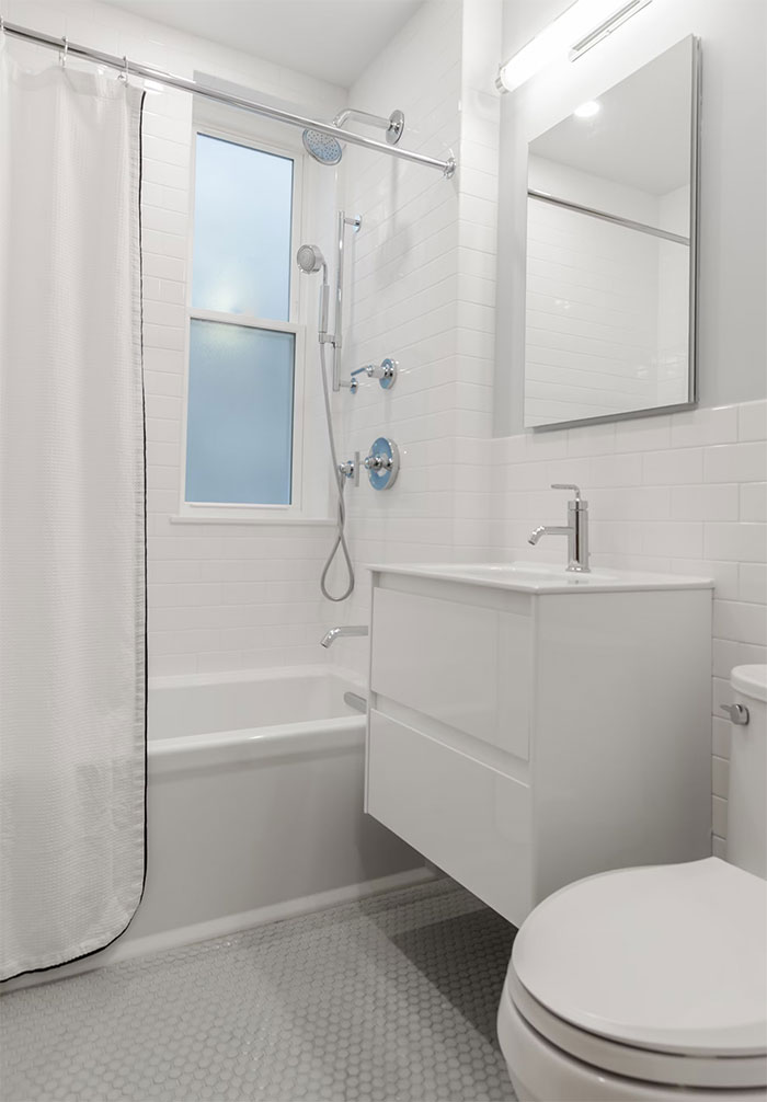 "Caught In The Act": 30 Stories Of Roommates Being Weird When They Thought They Were Alone