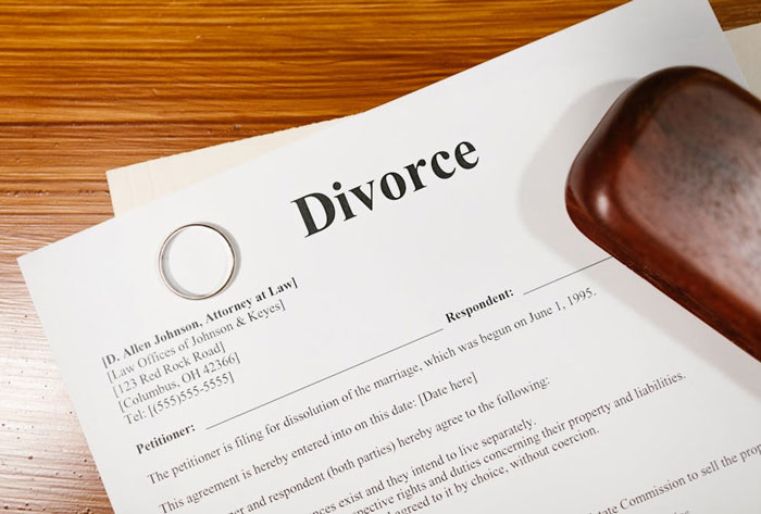 “If I Could Take It Back, I Would”: 35 People Share Their Divorce Stories