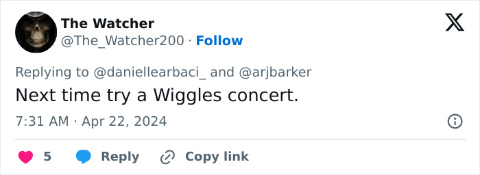 Fans Defend Comedian Who Kicked Mom And Baby Out Of Show For Disrupting It - 8