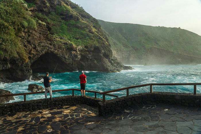 Woman Is Horrified Brother Wants To Take Dog On His Fishing Trip, Runs Away To Fiancé With It Woman Is Horrified Brother Wants To Take Dog On His Fishing Trip, Runs Away To Fiancé With It