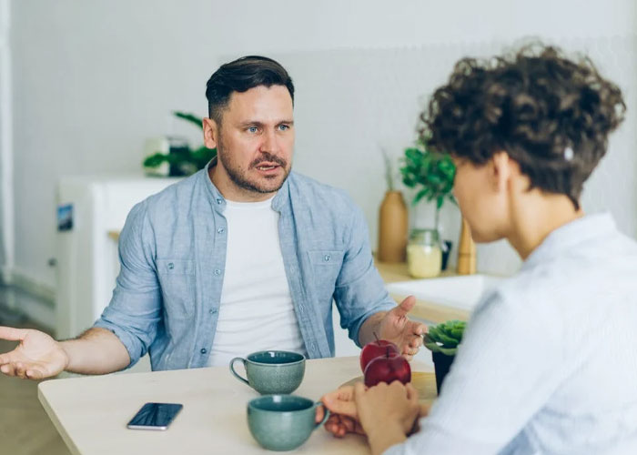 Person Happy To Have A SAH Partner If They Commit To 40 Hours Of Chores, Drama Ensues - 4