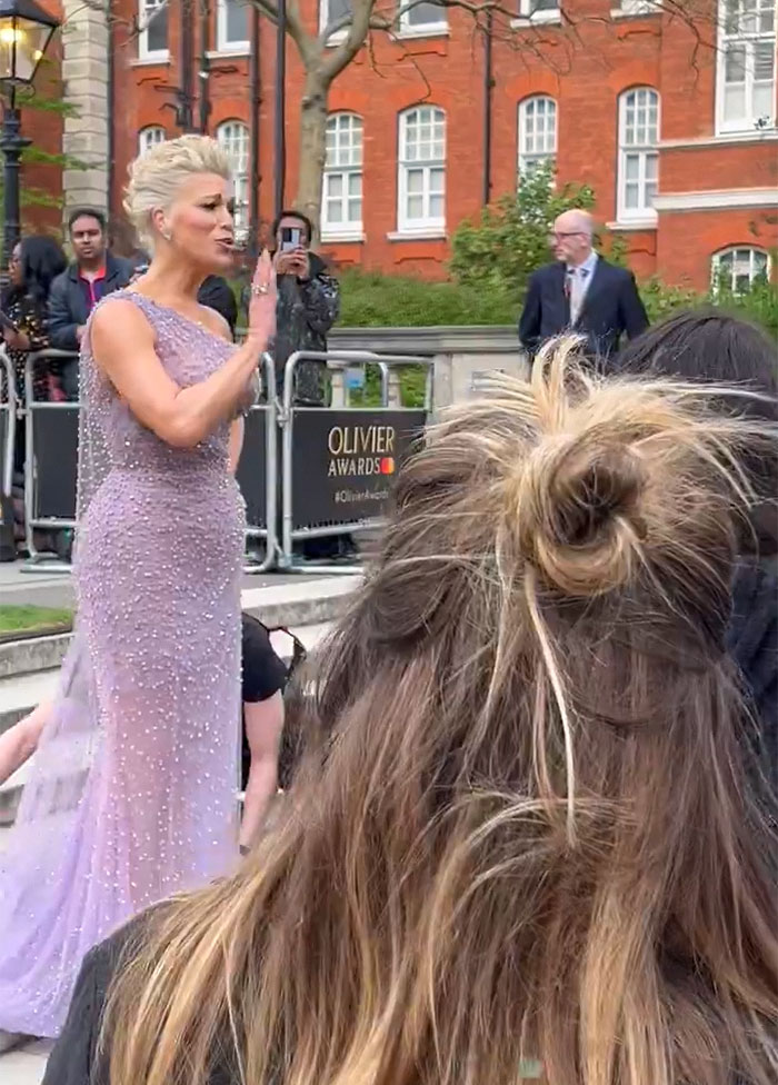 Hannah Waddingham Shuts Down "Misogynistic" Photographer Who Asked Her To "Show Leg" Hannah Waddingham Shuts Down "Misogynistic" Photographer Who Asked Her To "Show Leg"