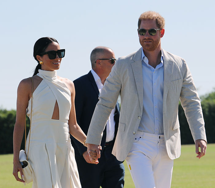 Prince Harry Makes Megxit Official By Declaring U.S. His “New Country” And Throwing Away UK Residency - 1