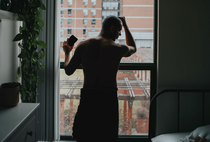 Woman Just “Catches Up” With The Guy She Cheated With, Husband Moves For Divorce - 6