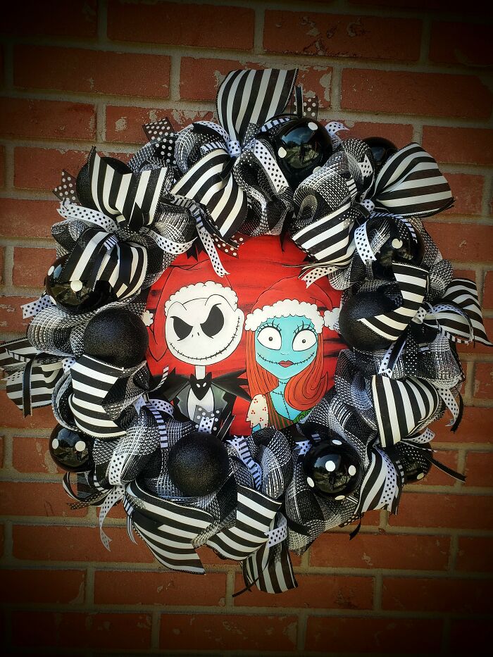 Here Are My Wreaths And Centrepiece That I Made Inspired By Pop Culture Animations - 6