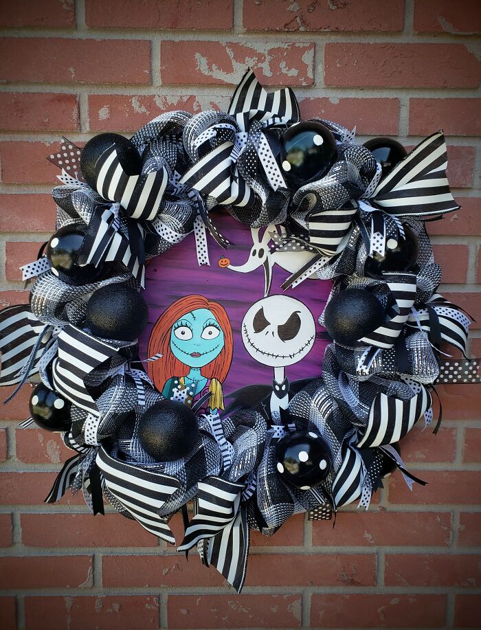 Here Are My Wreaths And Centrepiece That I Made Inspired By Pop Culture Animations - 3