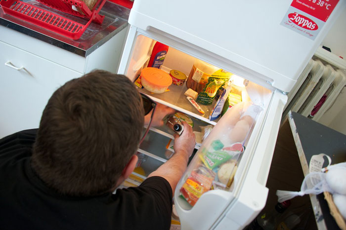 Mom Is Sick And Tired Of Cooking Extra Food For Glutton Son And DIL, Decides To Label The Leftovers - 6