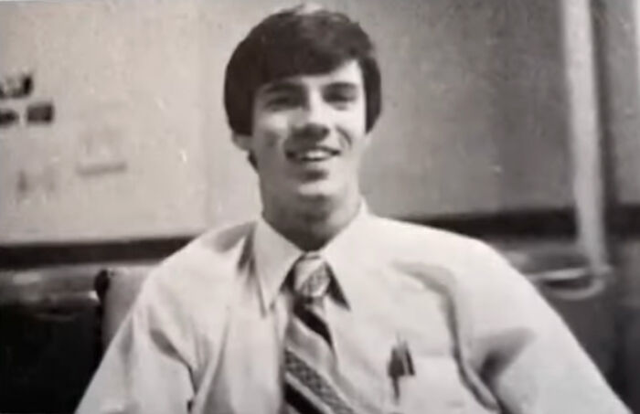 Teacher Delivers On Solar Eclipse Pact Made With Students Almost Five Decades Ago - 3