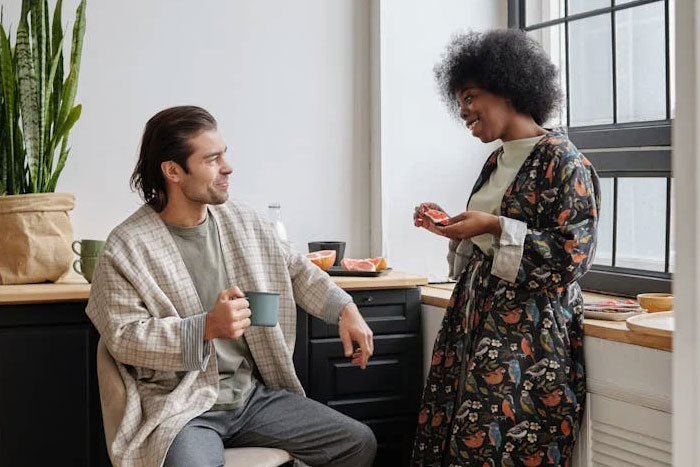 “She Brought It Upon Herself”: Man Considers Divorce After Wife’s Plastic Surgery - 5