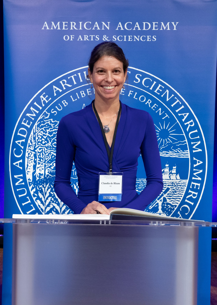 Gravitational Rainbows Could Be Spreading Through The Universe All The Time - 2