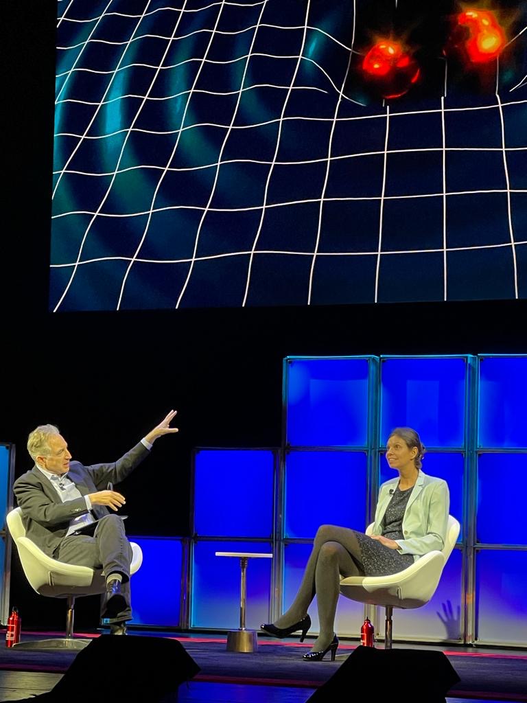 Gravitational Rainbows Could Be Spreading Through The Universe All The Time - 16