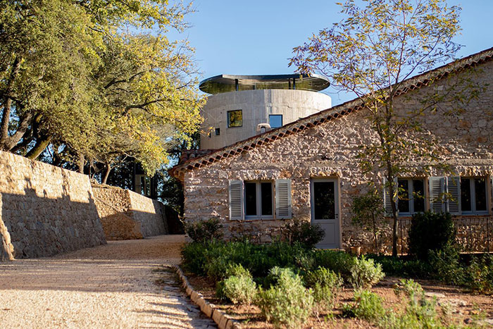 Angelina Jolie’s Lawyers Claim Brad Pitt Physically Abused Her Before Infamous France Trip - 3