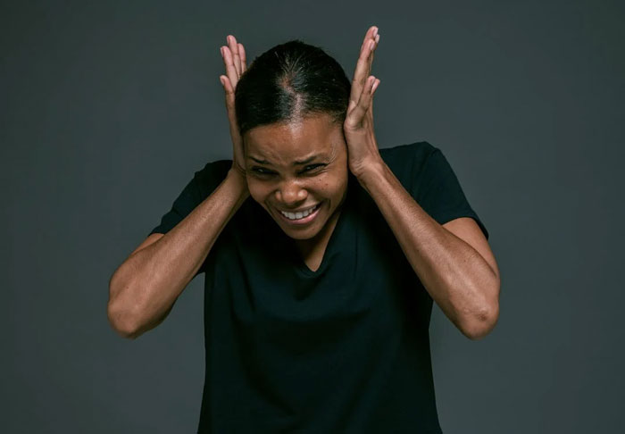 Loud Frat Boy Refuses To Keep The Volume Down, Gets A Dose Of Karma When Woman Retaliates - 10