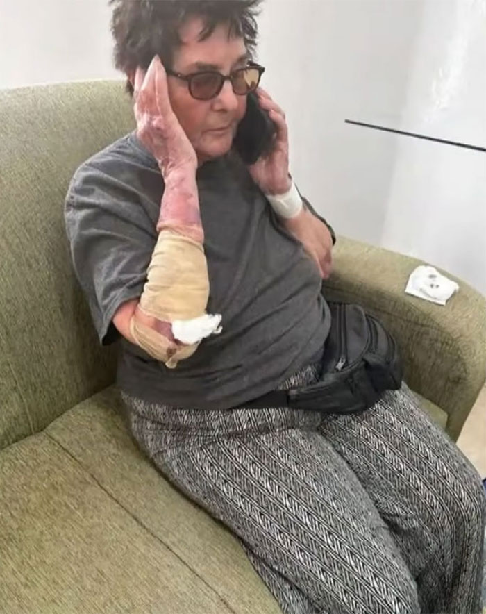 Captain Refuses To Let Stranded Passengers Back On Cruise Ship, Tourists Left On African Island - 5