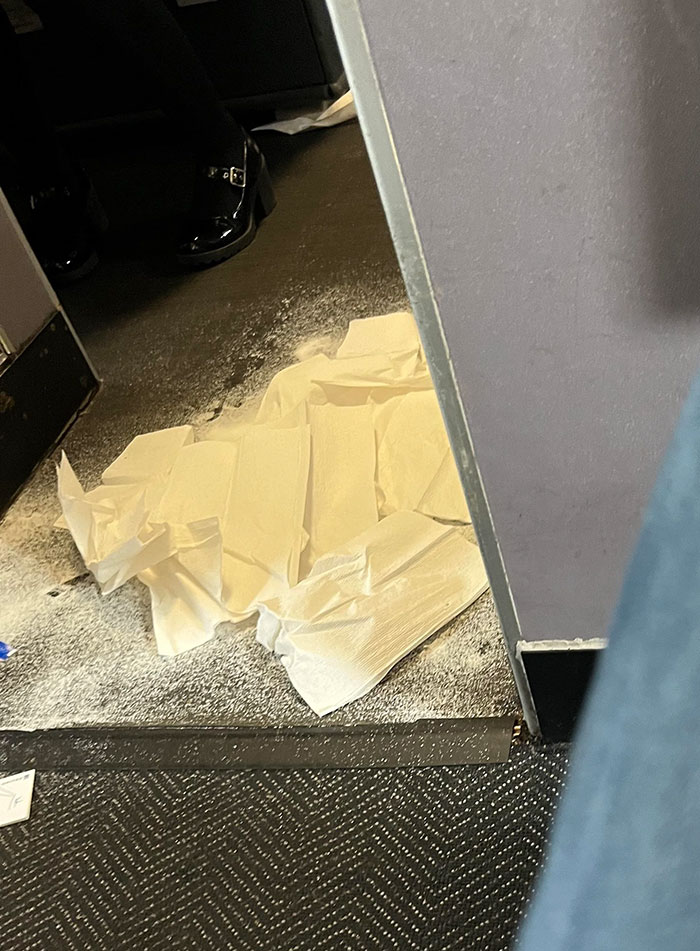 &ldquo;Total BS&rdquo;: Passengers Tired Of &ldquo;Fake Service Dogs&rdquo; Causing Trouble On Flights