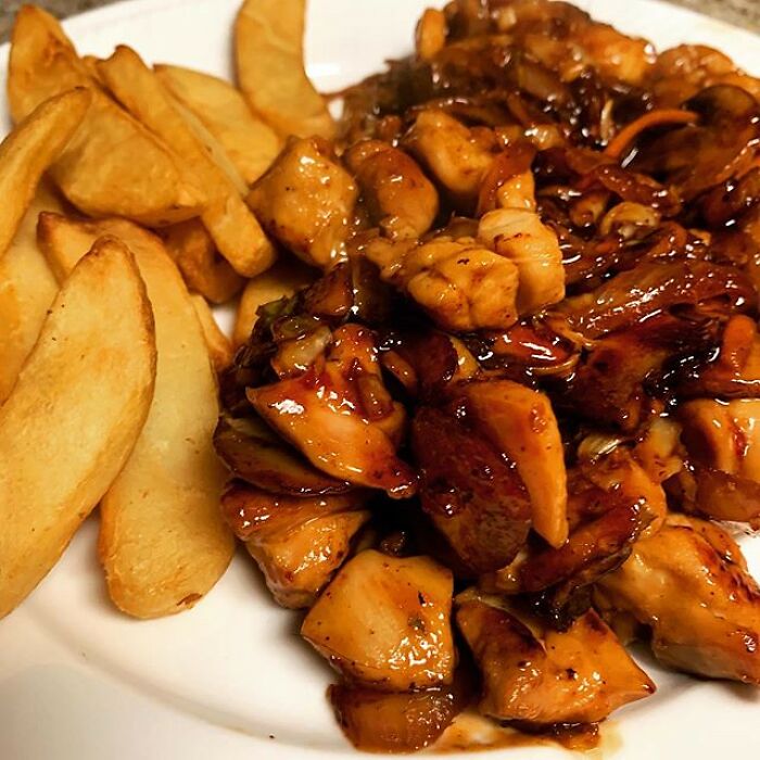 “The Secret Is Kale”: 30 People Share 'Copycat' Recipes Are Exact Dupes For Restaurant Foods