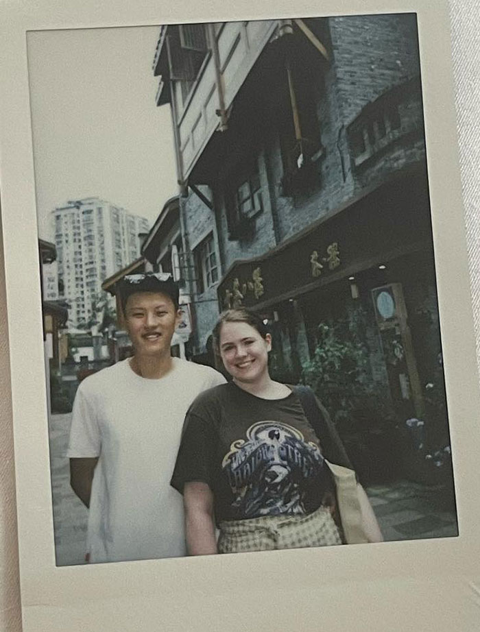 People Are Left Divided Over Woman’s Love Story With Online Boyfriend - 1