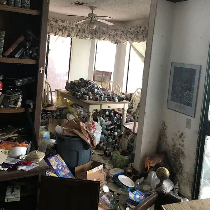 “I Can Smell The Pictures”: Photos Of Trash-Filled Home Priced At $1.5M Are Driving People Crazy - 5